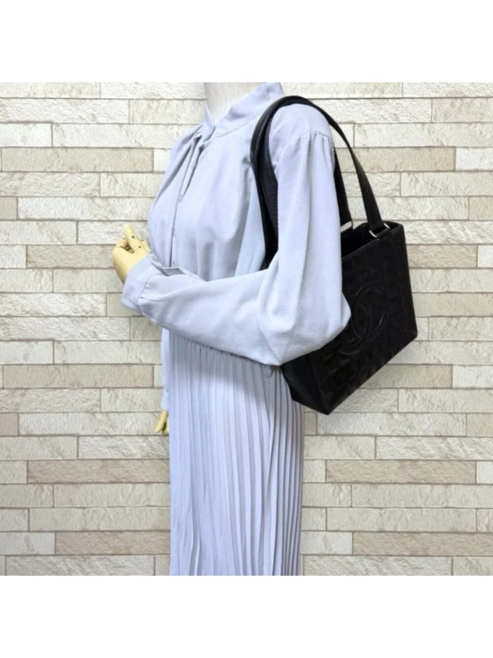 Chanel Choco Bar Tote Lambskin Black